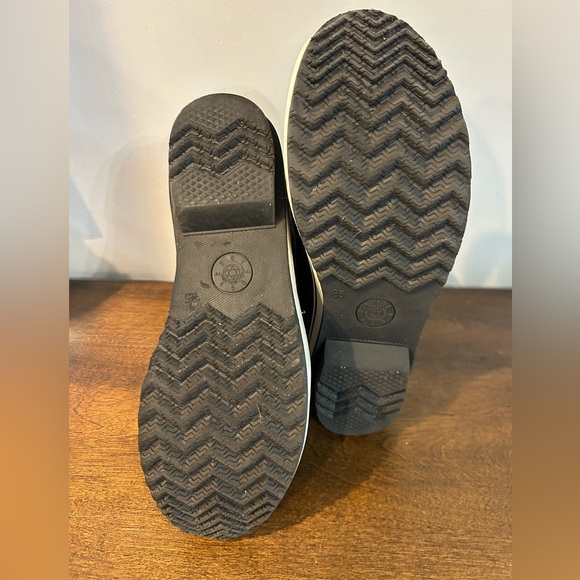 Globalwin Women's Black & Fur Winter Boots Sz 8.5 Style W1931-1 Excellent Shape. - Picture 6 of 10